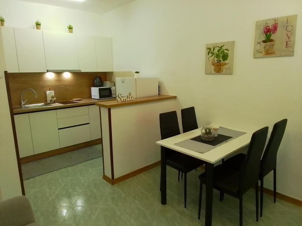 Апартаменты Apartman Leni Пореч Экстерьер фото