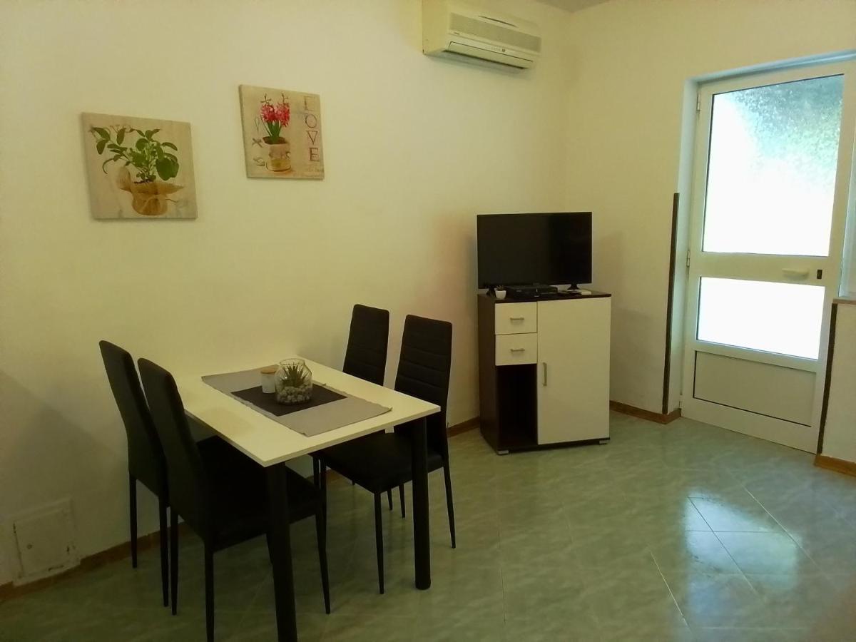 Апартаменты Apartman Leni Пореч Экстерьер фото